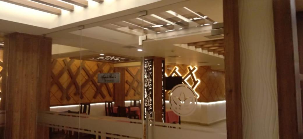 Hotel Heyday Pathanamthitta ภายนอก รูปภาพ